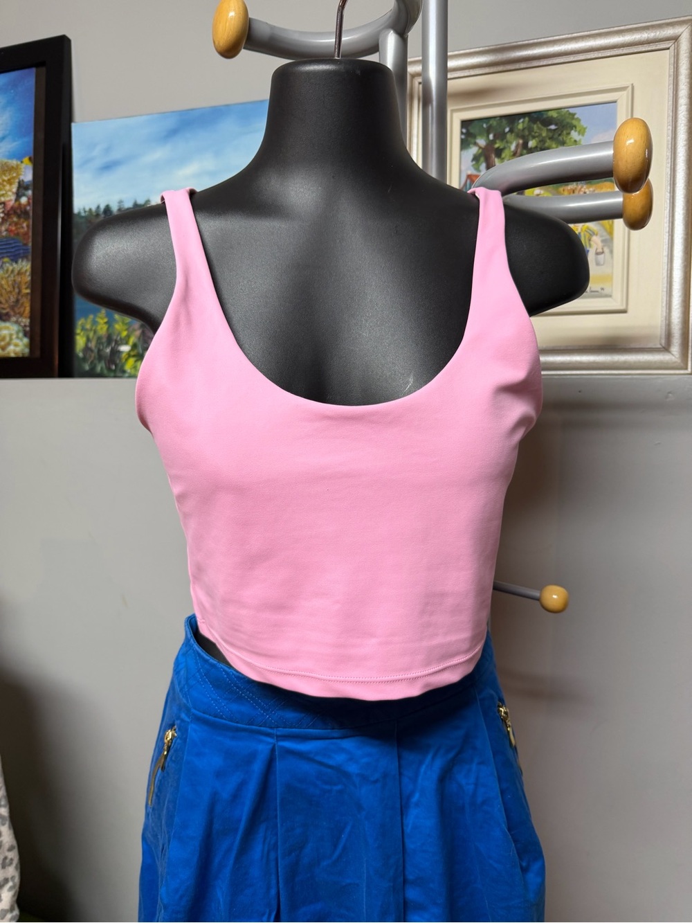 Pink Scoop Neck Crop Tank Top - Women . $6,99 fast Puro shipping ☺️
